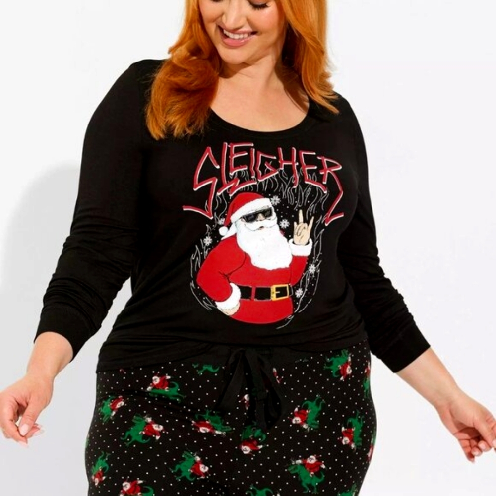 ❤️NWT TORRID TEE - SLEIGHER SANTA CHRISTMAS GRAPHIC SUPER SOFT - SIZE 2X